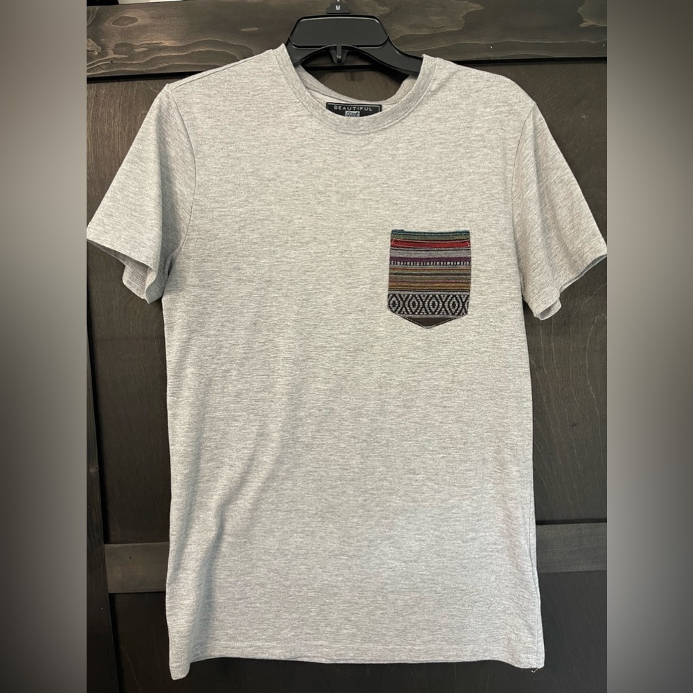 Men’s shirts. (5 size small)